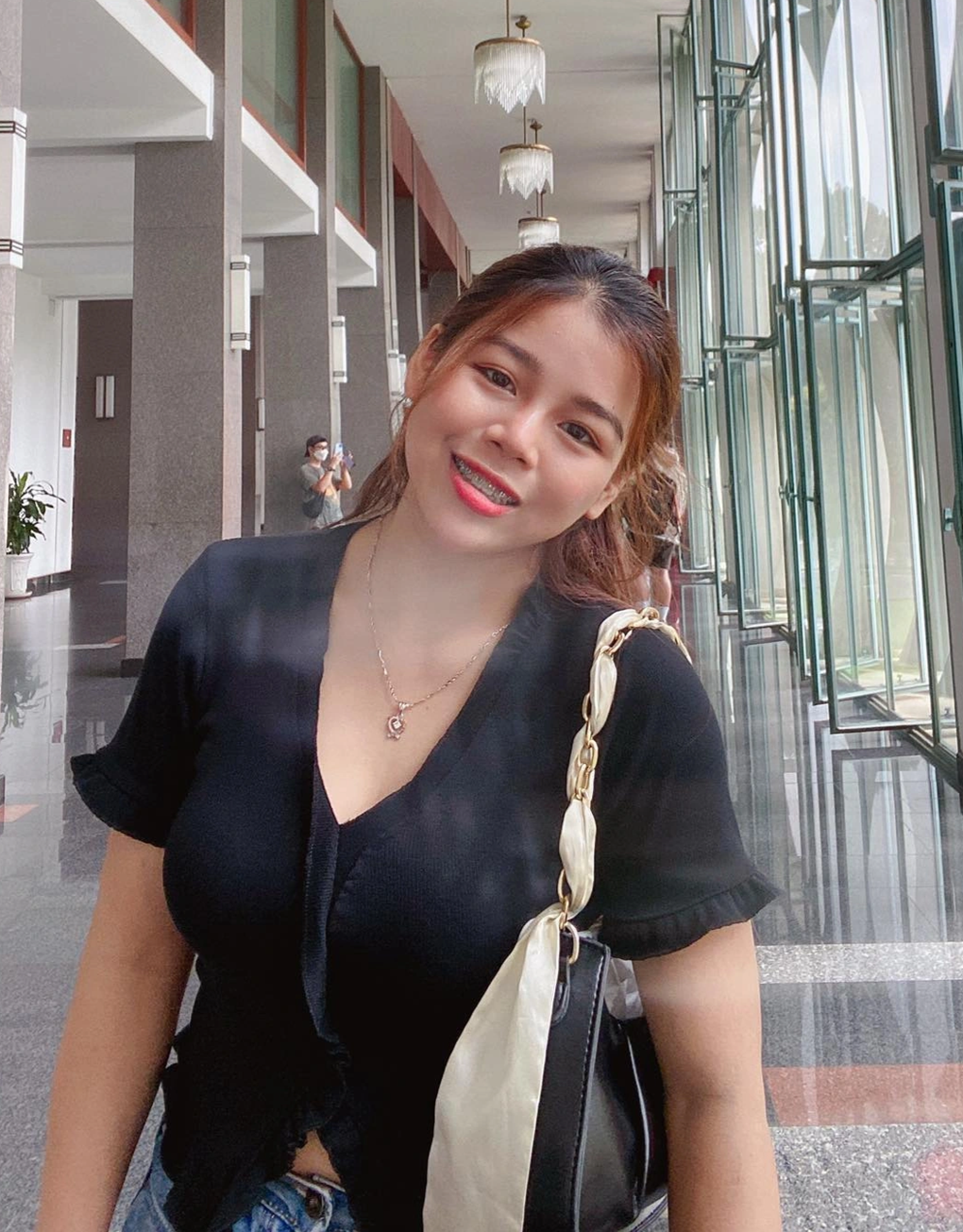 Thú vui khoe quà tặng 20/10 lên mạng đôi khi làm phái đẹp... mất vui - 3 Thú vui khoe quà tặng 20/10 lên mạng đôi khi làm phái đẹp... mất vui - 3