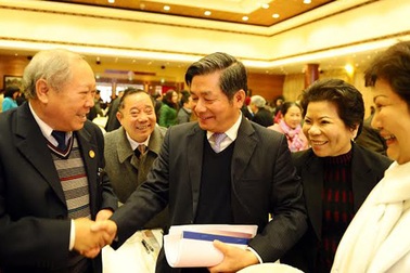 Địa phương chạy chọt thế nào, Bộ trưởng biết hết