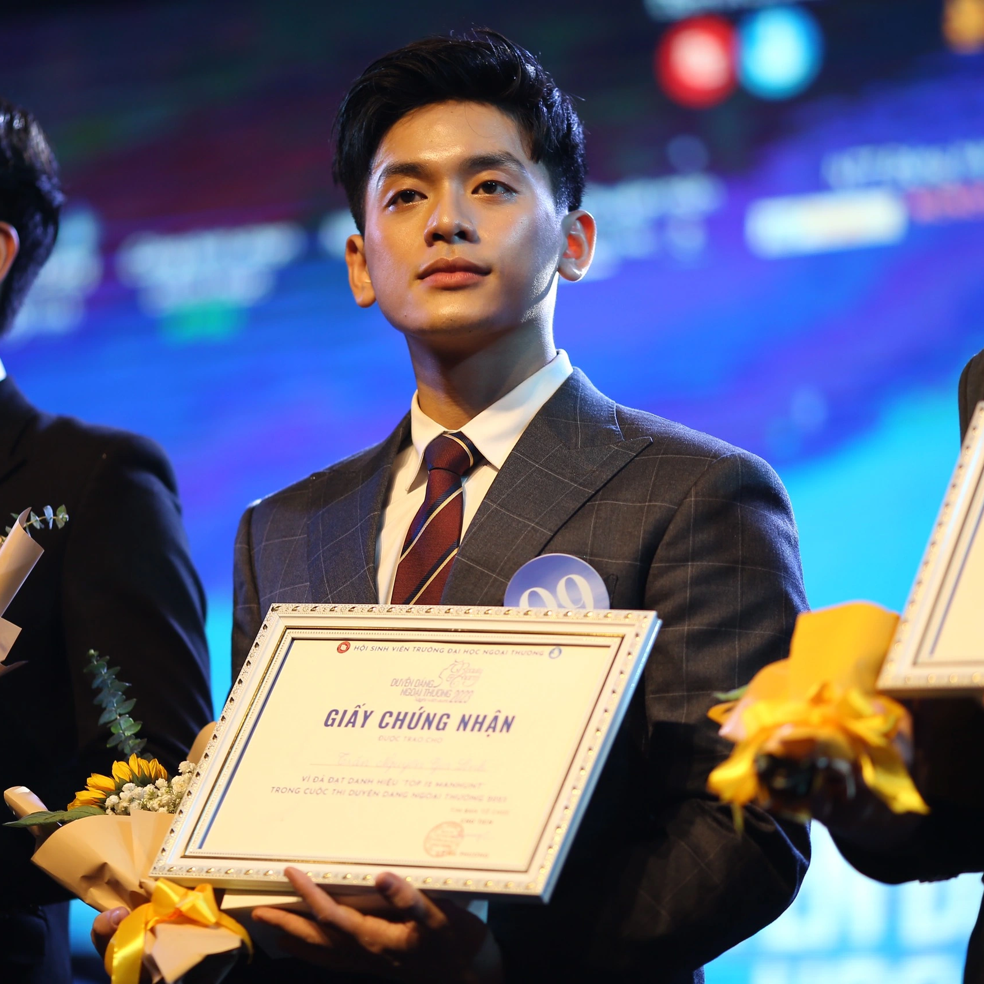 Á vương Ngoại thương: Ngoại hình chuẩn hot boy, thành tích học tập đáng nể - 3 Á vương Ngoại thương: Ngoại hình chuẩn hot boy, thành tích học tập đáng nể - 3