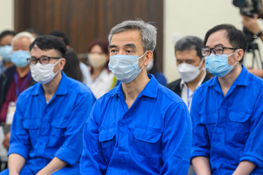 Ông Nguyễn Quang Tuấn nói bị bệnh tim, xin giảm hình phạt cho bị cáo khác