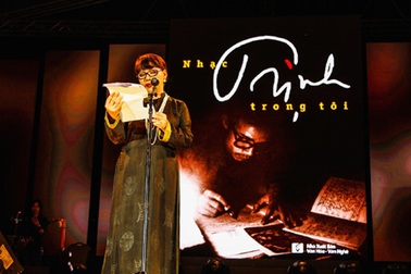 Bức tranh vân tay lớn nhất “Nối vòng tay lớn”