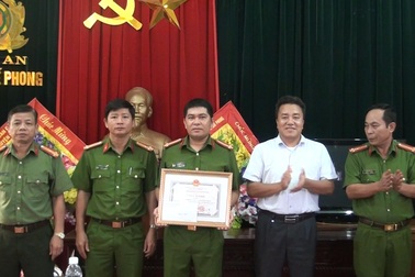 Trung úy công an trúng đạn khi làm nhiệm vụ