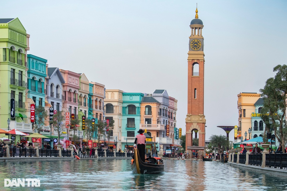 Giới trẻ Hà Nội khám phá vũ trụ giải trí độc nhất miền Bắc - 5 Giới trẻ Hà Nội khám phá vũ trụ giải trí độc nhất miền Bắc - 5