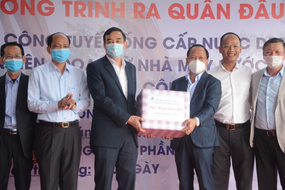 Chủ tịch Đà Nẵng thúc tiến độ công trình khơi thông sông Cổ Cò - 3 Chủ tịch Đà Nẵng thúc tiến độ công trình khơi thông sông Cổ Cò - 3