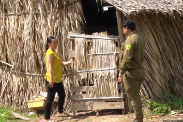 Cướp tiền xong, hôm sau quay lại trả… xin đừng báo công an