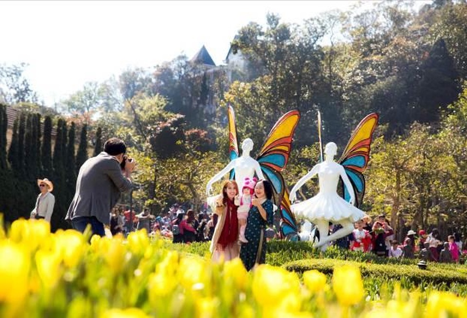 Du xuân cực chất tại thiên đường hoa tulip Sun World Ba Na Hills - 3 Du xuân cực chất tại thiên đường hoa tulip Sun World Ba Na Hills - 3