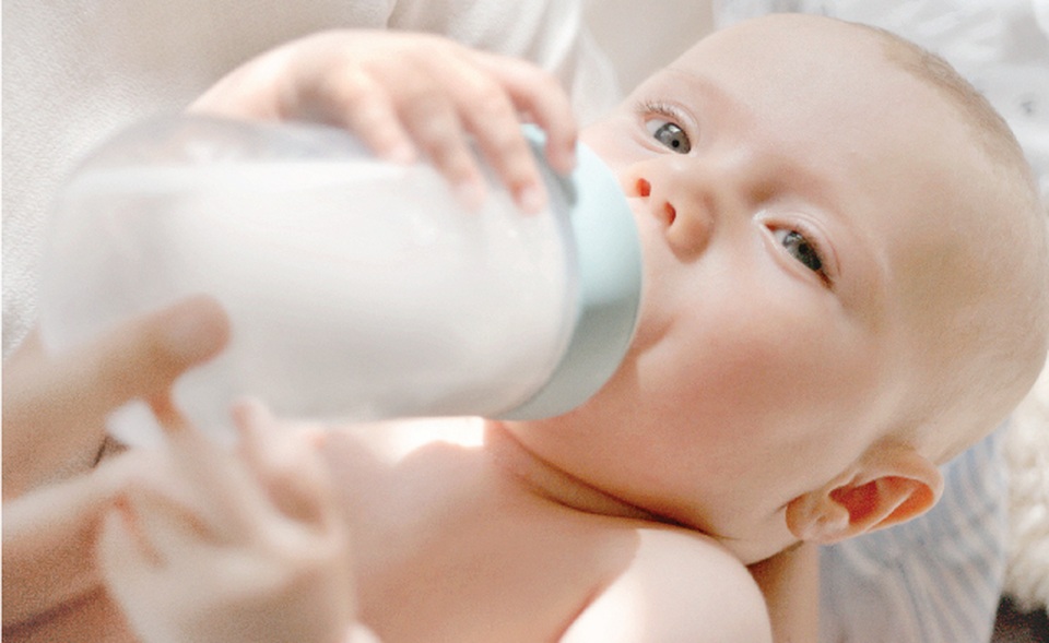 “Bật mí” bí quyết lựa chọn sản phẩm chăm sóc răng miệng bé từ sơ sinh - 1 “Bật mí” bí quyết lựa chọn sản phẩm chăm sóc răng miệng bé từ sơ sinh - 1