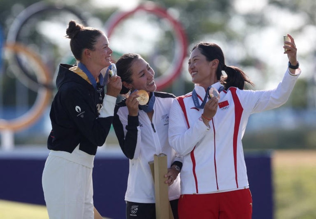 Lydia Ko giành HCV đơn nữ môn golf Olympic Paris 2024 - 1 Lydia Ko giành HCV đơn nữ môn golf Olympic Paris 2024 - 1