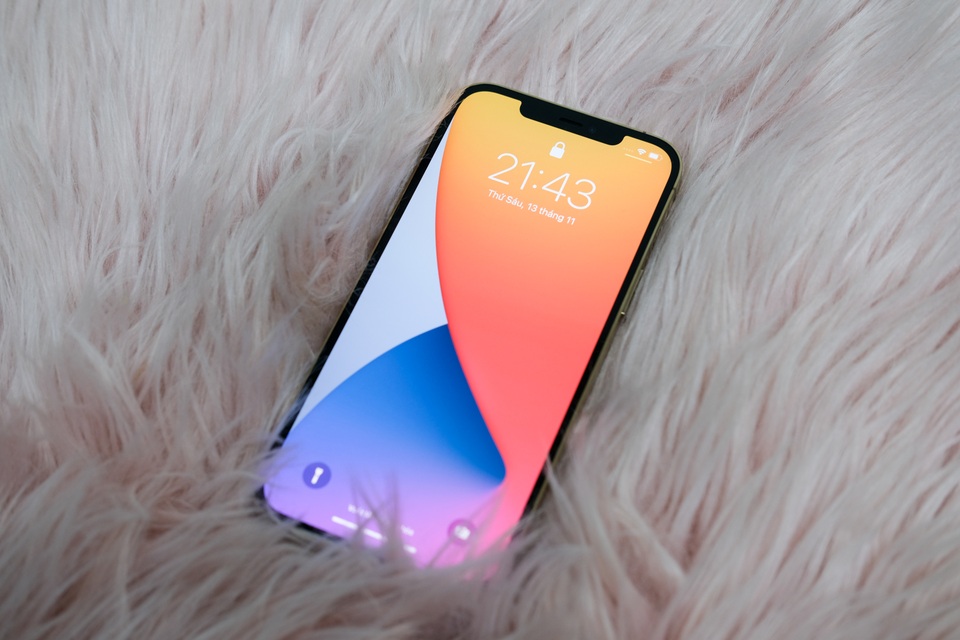 Trên tay iPhone 12 Pro Max đầu tiên tại Việt Nam, giá 53 triệu đồng - 4 Trên tay iPhone 12 Pro Max đầu tiên tại Việt Nam, giá 53 triệu đồng - 4