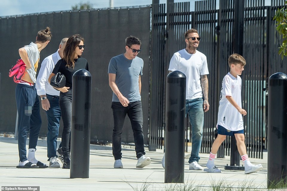 Ngưỡng mộ hình ảnh hạnh phúc của gia đình David Beckham - 4 Ngưỡng mộ hình ảnh hạnh phúc của gia đình David Beckham - 4
