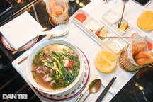 Việt Nam, "tinh hoa ẩm thực" hay "bếp ăn thế giới"?