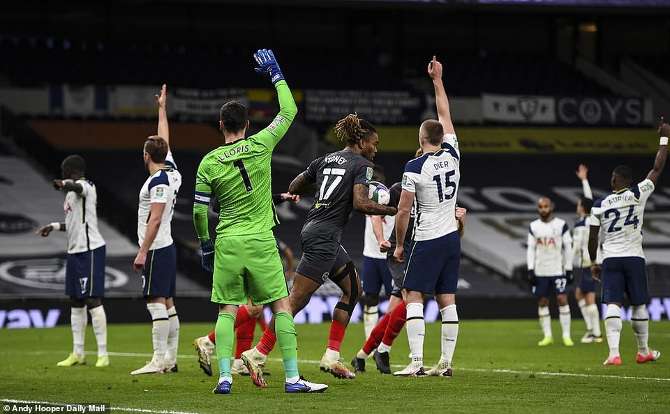 Khoảnh khắc Son Heung Min tỏa sáng đưa Tottenham vào chung kết League Cup - 10 Khoảnh khắc Son Heung Min tỏa sáng đưa Tottenham vào chung kết League Cup - 10