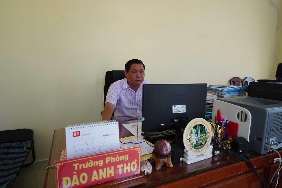 Ruộng lúa chết khô nghi do phèn từ hầm đất khai thác trái phép - 5 Ruộng lúa chết khô nghi do phèn từ hầm đất khai thác trái phép - 5