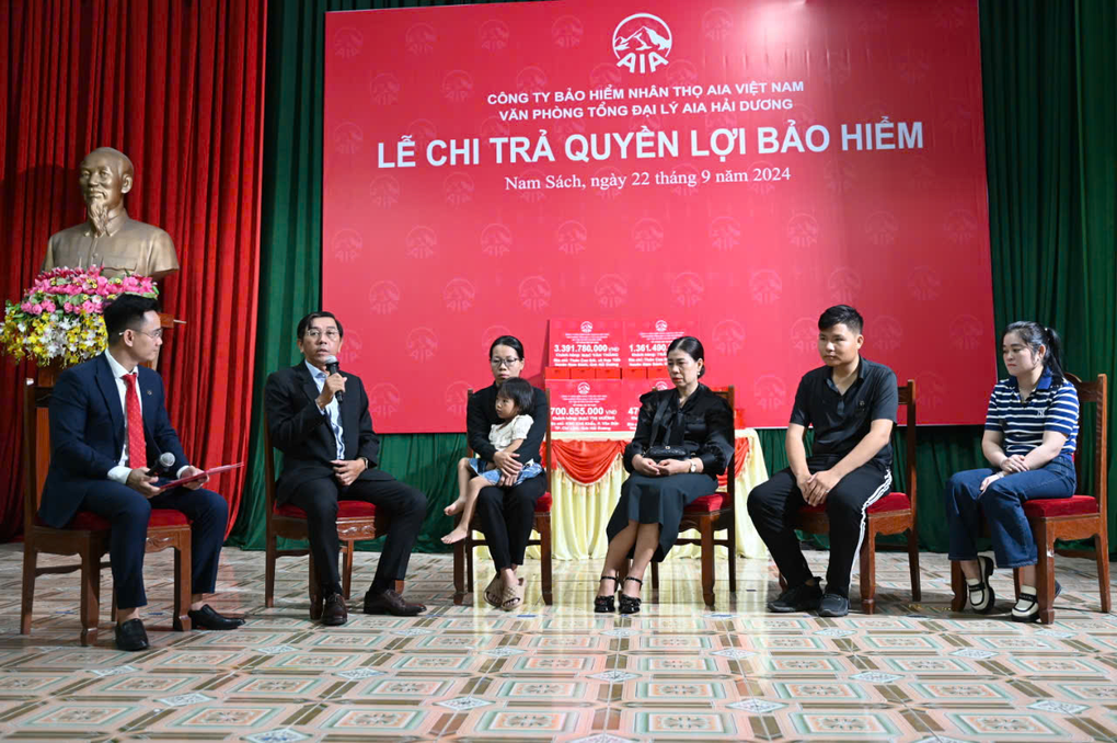 AIA Việt Nam đồng hành cùng người dân vùng bão, lũ - 3 AIA Việt Nam đồng hành cùng người dân vùng bão, lũ - 3