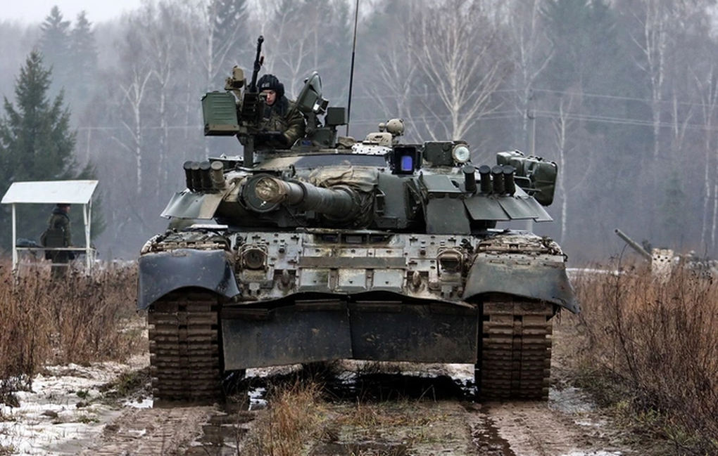 Thủy quân lục chiến Ukraine phá hủy sát thủ thầm lặng T-80 của Nga - 1 Thủy quân lục chiến Ukraine phá hủy sát thủ thầm lặng T-80 của Nga - 1