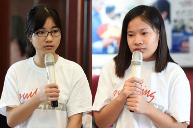 Nữ sinh làm giúp việc, dạy kèm kiếm tiền trang trải học phí