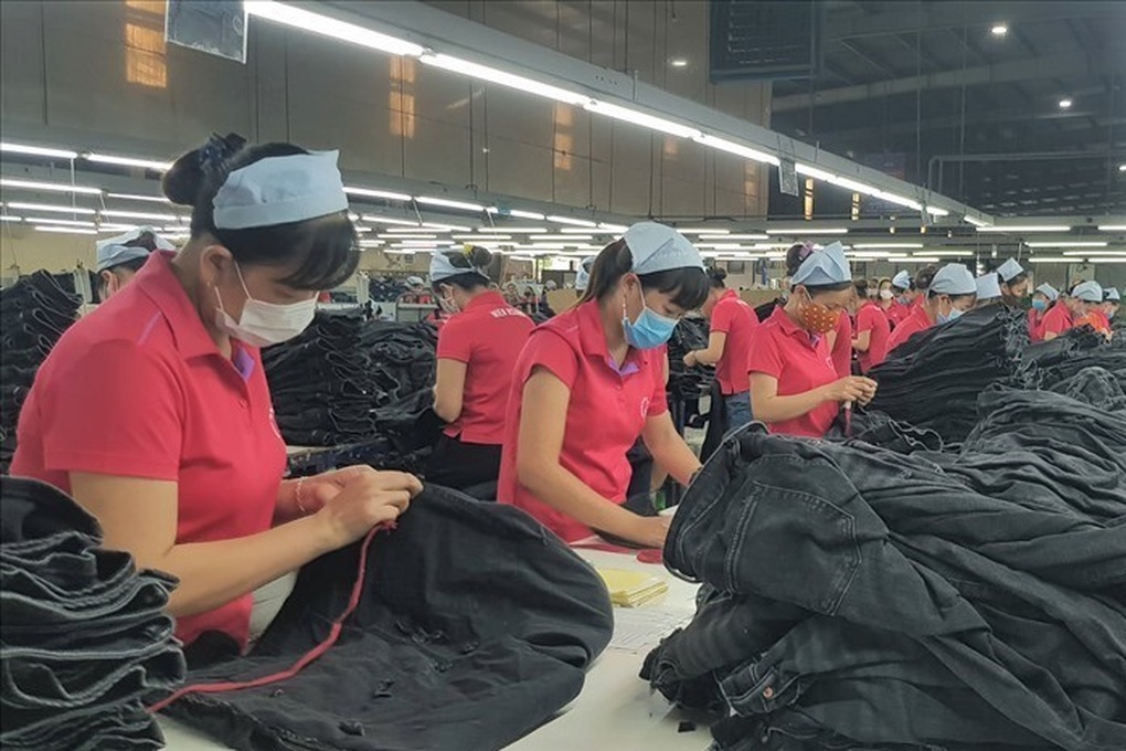 Hàng nghìn lao động mất việc, giảm giờ làm lao đao trước Tết - 1 Hàng nghìn lao động mất việc, giảm giờ làm lao đao trước Tết - 1