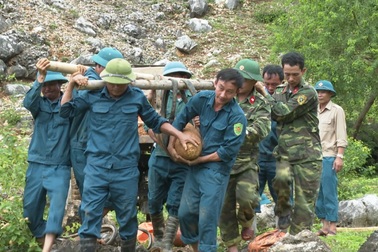 Hủy quả bom có sức công phá tới 800 m2