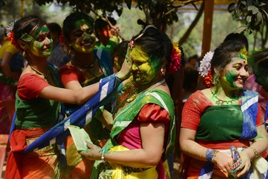 Chiêm ngưỡng “cuộc chiến” sắc màu tại Ấn Độ