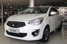 Ô tô giảm giá mạnh: Xe nhỏ xuống 50 triệu đồng, xe to bớt hẳn 100 triệu đồng