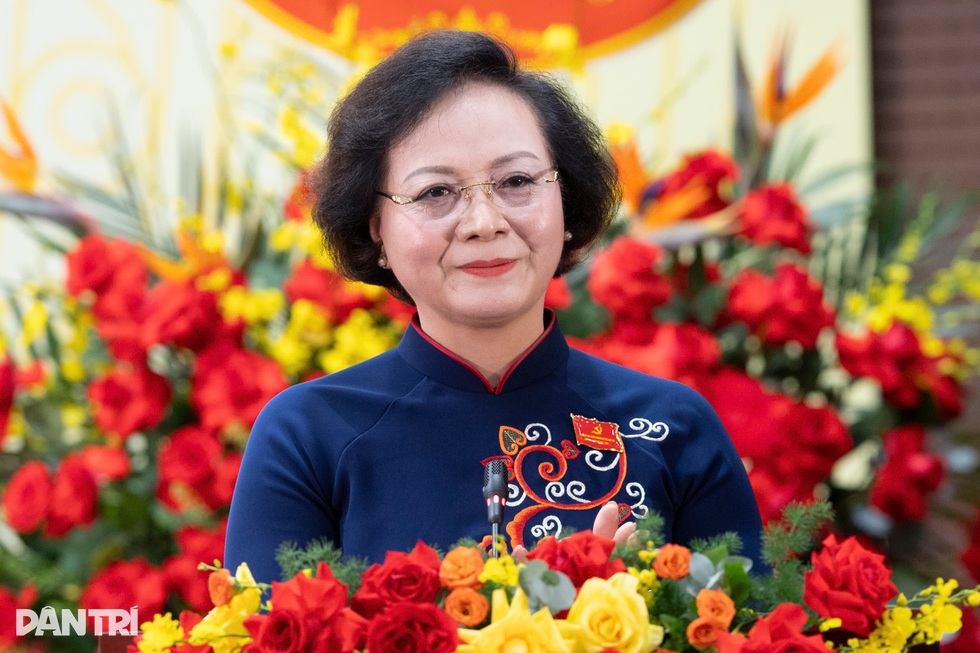 Kỳ Đại hội Đảng mở ra chặng đường phát triển mới của Bộ Nội vụ - 6 Kỳ Đại hội Đảng mở ra chặng đường phát triển mới của Bộ Nội vụ - 6