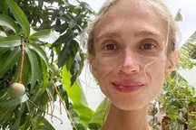 Cô gái bị phát hiện chết đói ở khách sạn: Chỉ ăn trái cây, cơ thể nặng 22kg