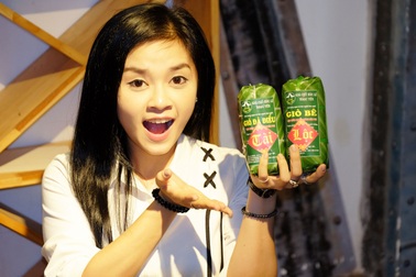 Giò đà điểu “cháy hàng” dịp Tết Đinh Dậu