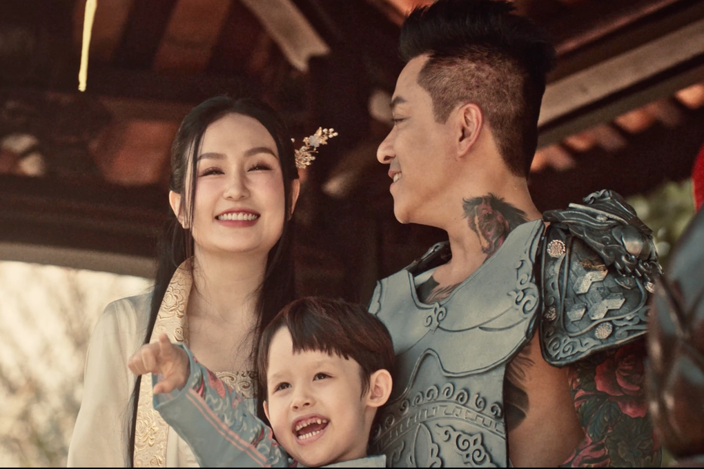Hương Baby: Tuấn Hưng không bao giờ lép vế trước tôi - 2 Hương Baby: Tuấn Hưng không bao giờ lép vế trước tôi - 2