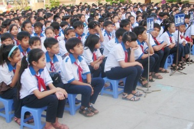 Phổ biến giáo dục pháp luật cần gắn với giáo dục đạo đức học sinh