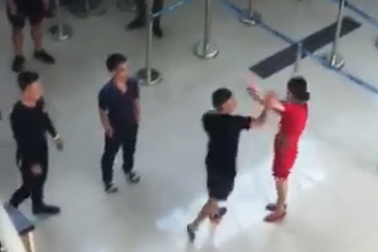 Đe dọa, hành hung nhân viên hàng không sẽ đối diện mức phạt nào?