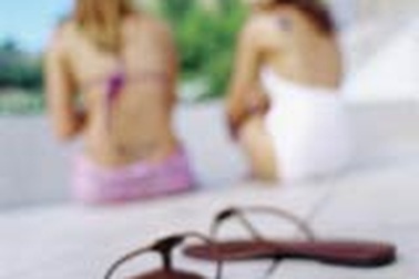 Dép xỏ ngón hại cho chân 