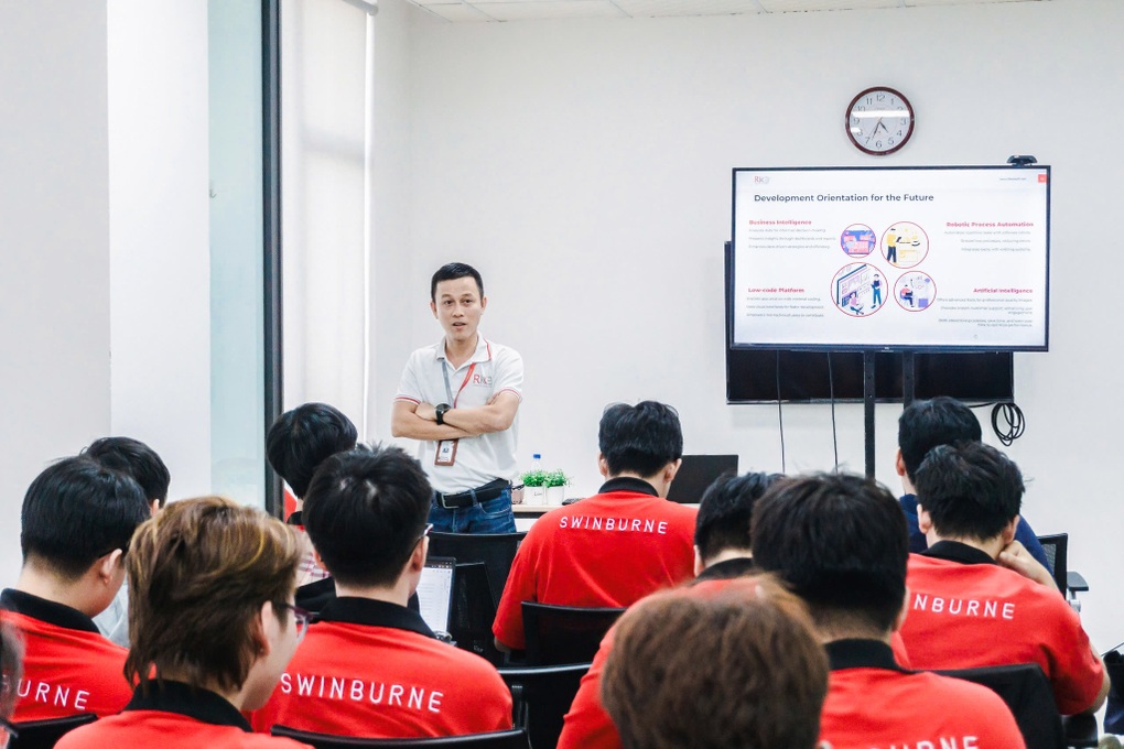 Swinburne Việt Nam ra mắt 4 chuyên ngành đón đầu xu thế kinh doanh và công nghệ - 2 Swinburne Việt Nam ra mắt 4 chuyên ngành đón đầu xu thế kinh doanh và công nghệ - 2