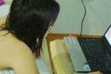 Giật mình khi con chat sex với bạn học như “vợ chồng sành sỏi”