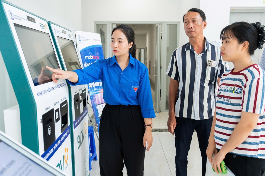 Hà Nội cấm cán bộ yêu cầu bản sao chứng thực khi làm thủ tục hành chính - 1 Hà Nội cấm cán bộ yêu cầu bản sao chứng thực khi làm thủ tục hành chính - 1