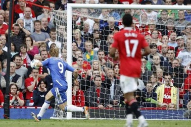 Những pha dứt điểm hỏng ăn khó tin nhất trong lịch sử bóng đá