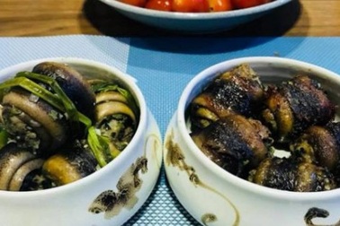 Tối nay ăn gì: Cách làm món lươn cuốn thịt rán thơm phức, bé ăn vừa ngon vừa bổ