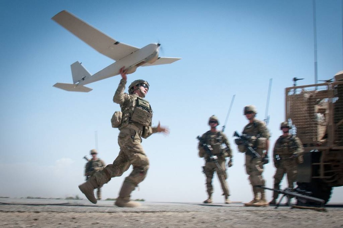 Mỹ viện trợ số lượng lớn UAV do thám cho Ukraine - 1 Mỹ viện trợ số lượng lớn UAV do thám cho Ukraine - 1