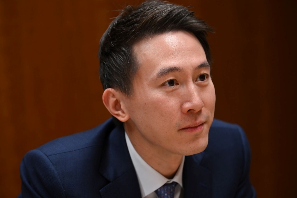 CEO TikTok gây sốt mạng xã hội nhờ vẻ ngoài điển trai, giàu đến cỡ nào? - 2 CEO TikTok gây sốt mạng xã hội nhờ vẻ ngoài điển trai, giàu đến cỡ nào? - 2