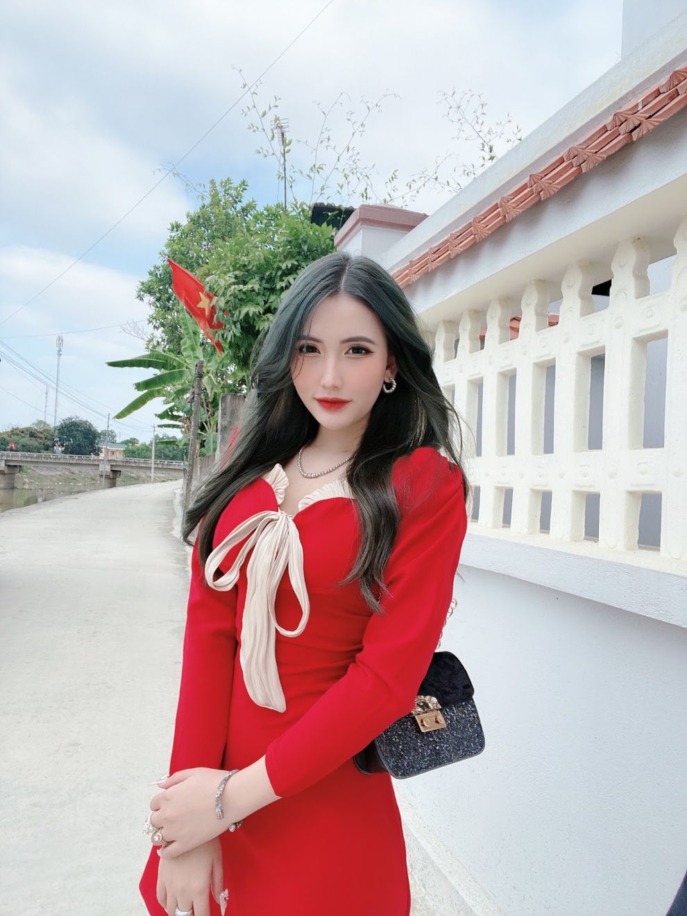 Nữ sinh 21 tuổi sở hữu thân hình gợi cảm và đôi chân dài - 3 Nữ sinh 21 tuổi sở hữu thân hình gợi cảm và đôi chân dài - 3