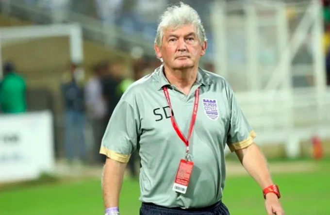 Steve Darby: Cầu thủ Việt Nam đừng bị lừa bởi người đại diện hám tiền - 2 Steve Darby: Cầu thủ Việt Nam đừng bị lừa bởi người đại diện hám tiền - 2