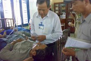 Cứu thêm 11 ngư dân trôi dạt trên biển