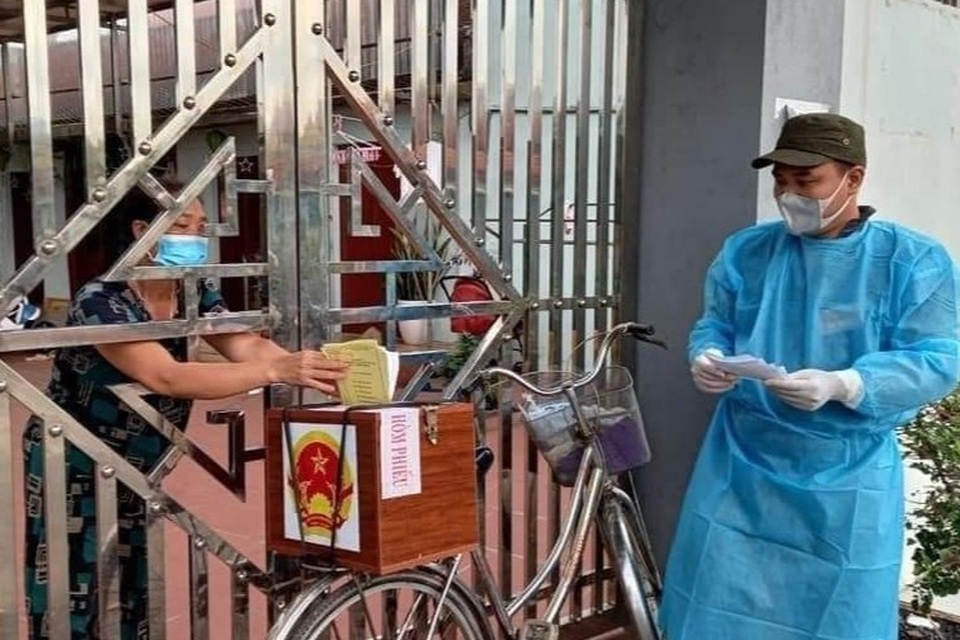 Hình ảnh bầu cử đặc biệt chưa từng có tại điểm nóng Covid-19 Bắc Giang - 1 Hình ảnh bầu cử đặc biệt chưa từng có tại điểm nóng Covid-19 Bắc Giang - 1