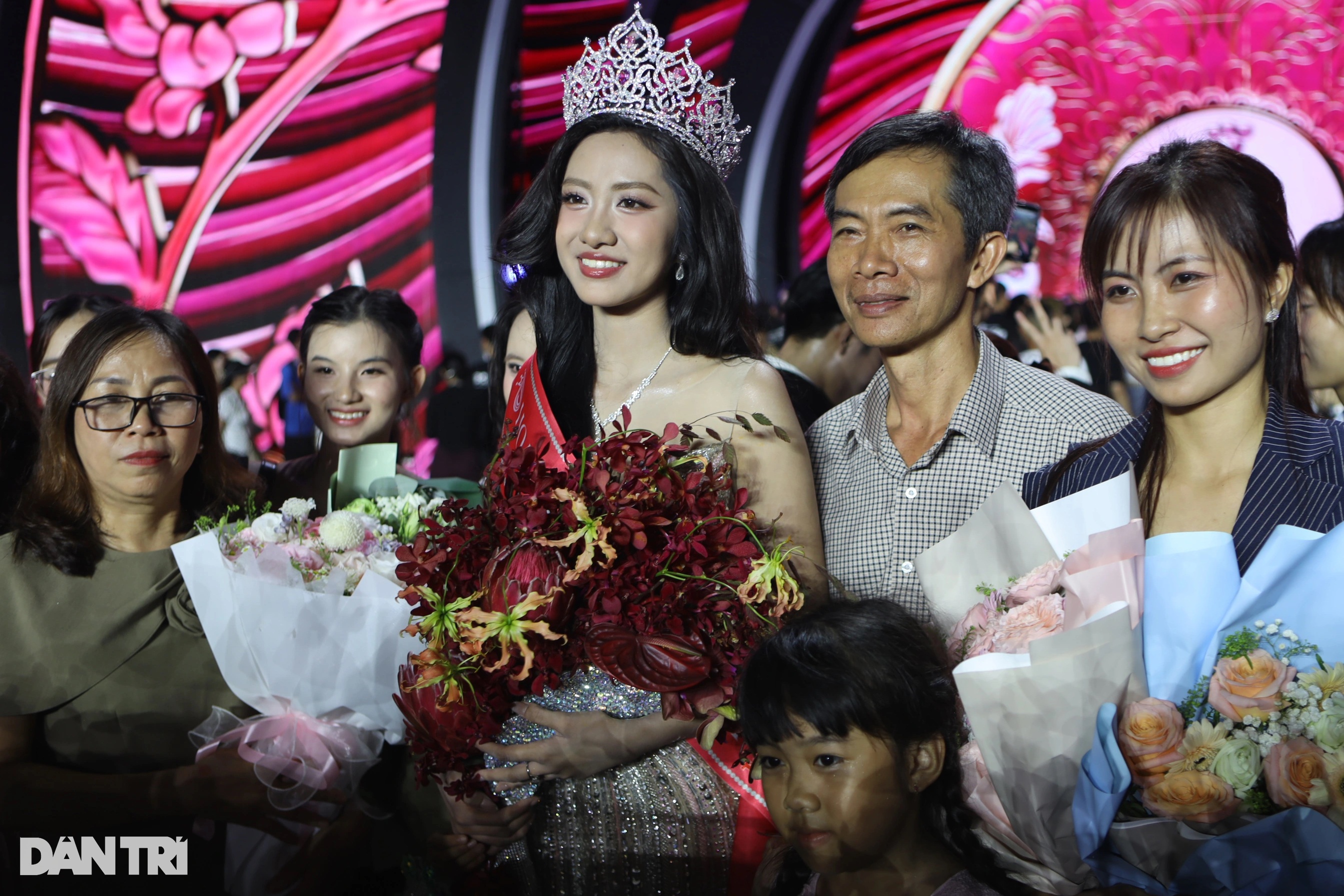 Hoa hậu Trúc Linh: Nâng cao khả năng tư duy sáng tạo để trở nên khác biệt - 3