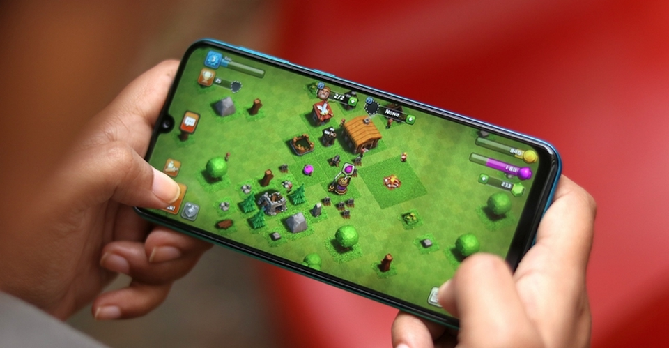 Những điện thoại chơi game tốt trong phân phúc phổ thông - 2 Những điện thoại chơi game tốt trong phân phúc phổ thông - 2