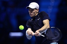 Chuyên gia: "Sinner mạnh nhất Roland Garros, Nole không phải ứng cử viên"