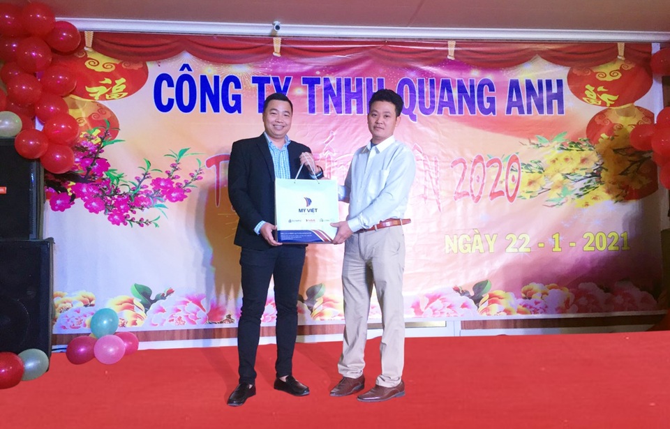 Mỹ Việt tặng hơn 2000 phần quà chúc tết NPP, đại lý Tết Tân Sửu 2021 - 4 Mỹ Việt tặng hơn 2000 phần quà chúc tết NPP, đại lý Tết Tân Sửu 2021 - 4
