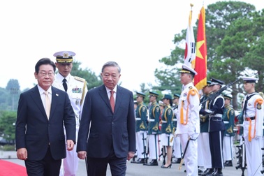 Hàn Quốc bắn 21 phát đại bác chào mừng Tổng Bí thư Tô Lâm và Phu nhân