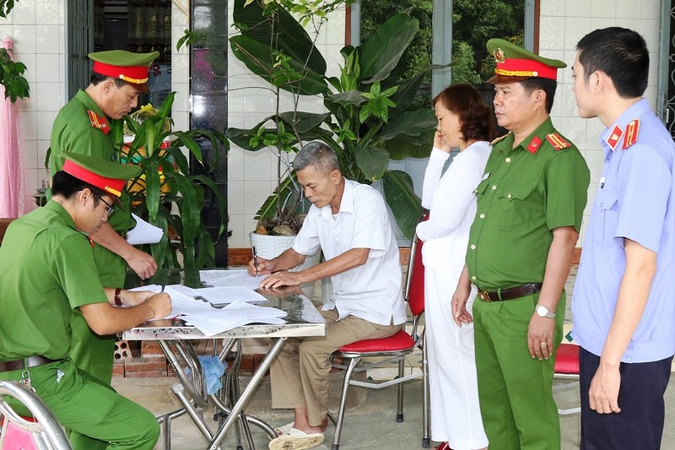 Giám đốc doanh nghiệp bị khởi tố vì trốn thuế hơn 2,7 tỷ đồng - 1 Giám đốc doanh nghiệp bị khởi tố vì trốn thuế hơn 2,7 tỷ đồng - 1