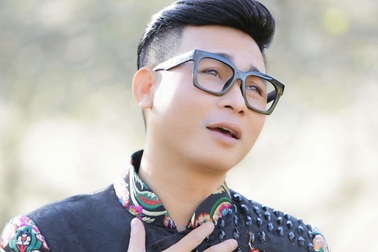 Ca sĩ Linh Nguyễn nén nỗi thương nhớ mẹ mỗi khi Tết về