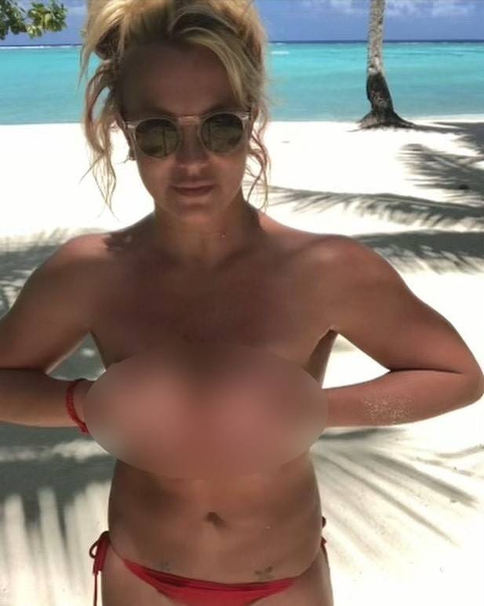 Britney Spears liên tục đăng ảnh khỏa thân khiến các fan lo lắng - 6 Britney Spears liên tục đăng ảnh khỏa thân khiến các fan lo lắng - 6